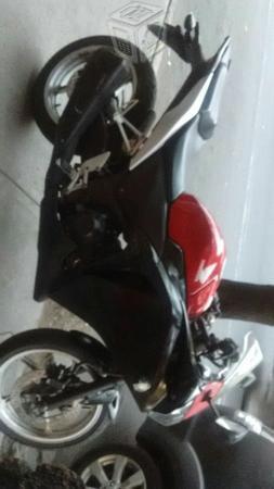 Moto honda modelo CVR 250 año