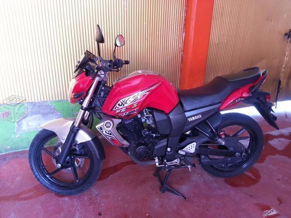 Yamaha fz excelente manejo -15