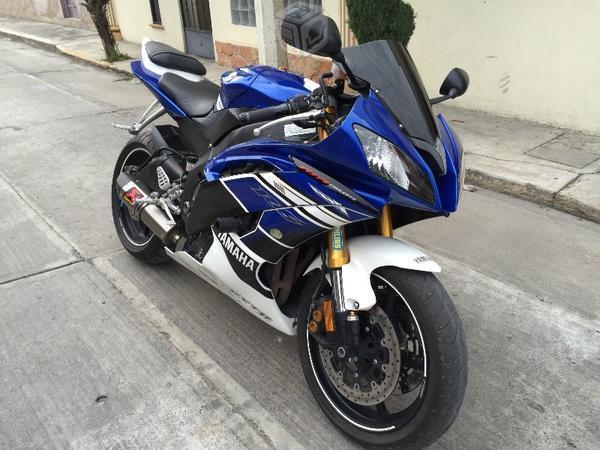 YAMAHA R6 con varios extras -08