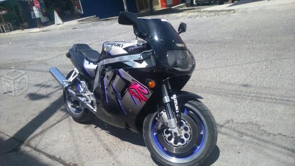 Suzuki gsx-r 750 cambio por auto -92