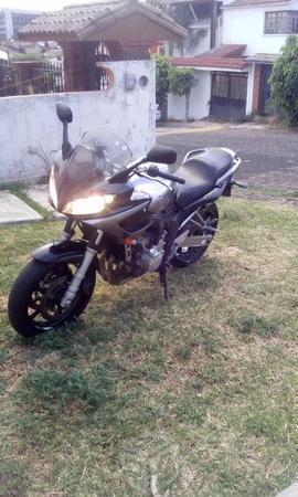 Bonita yamaha fazer 600 -06