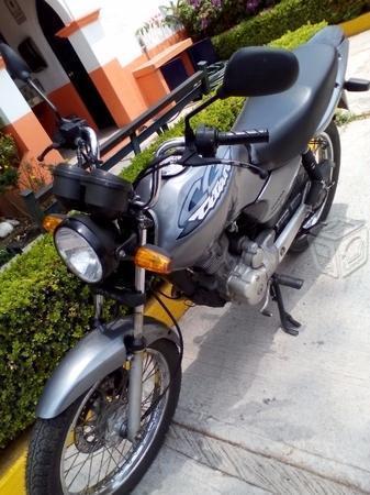 Motocicleta titan -03