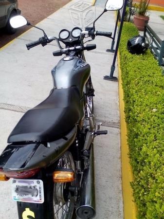 Motocicleta titan -03