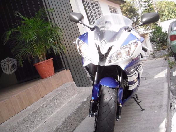 Hermosa yamaha r6r -13