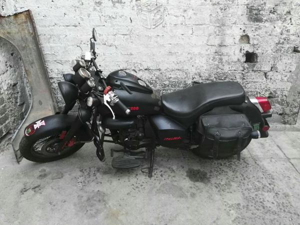 Vendo ó Cambio Motocicleta TC 200 -14