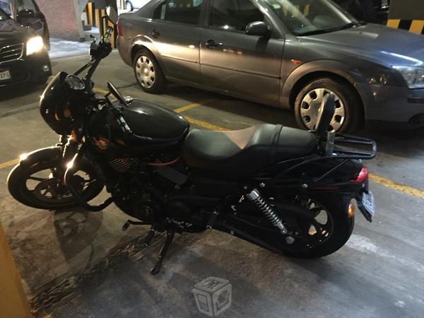 Se vende moto Harley Davidson street -15