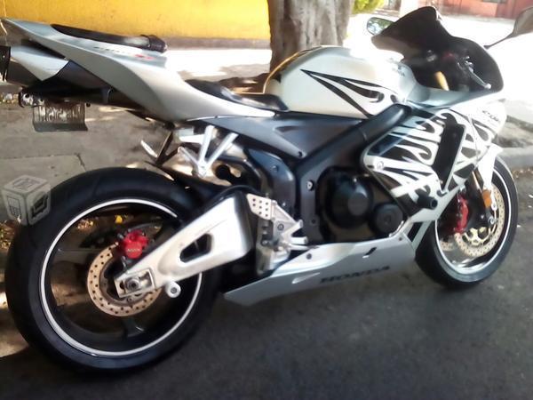 Cbr600rr IMPECABLE -05