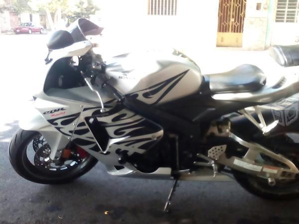 Cbr600rr IMPECABLE -05