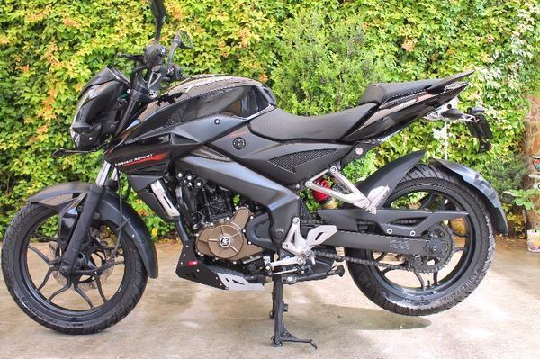 Bajaj pulsar 200ns, nueva -16