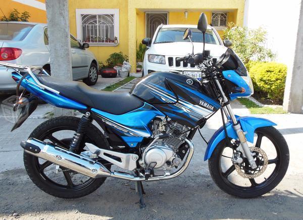 Motocicleta Yamaha YBR 125. Impecable. Queretana -14