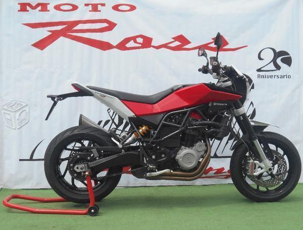 Seminueva husqvarna nuda 900 r unica -13