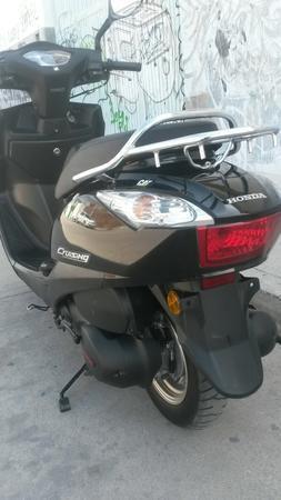 Motoneta Honda Crusing -15