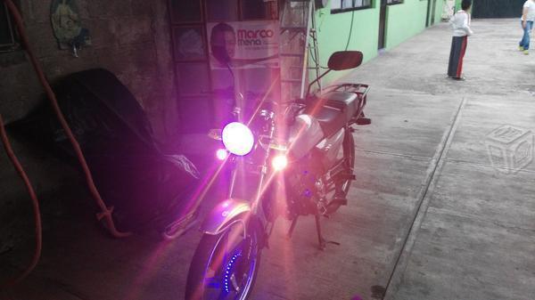 Hermosa moto v/c -12