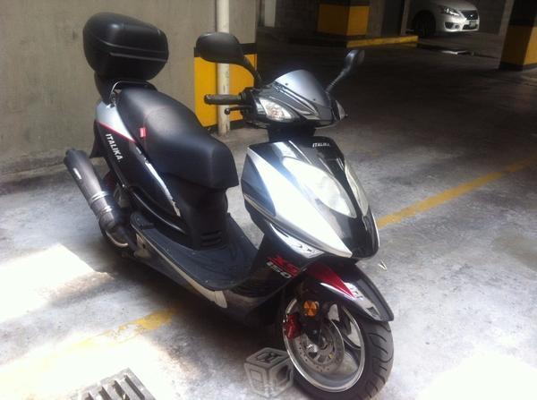 Como nueva XS150 -15