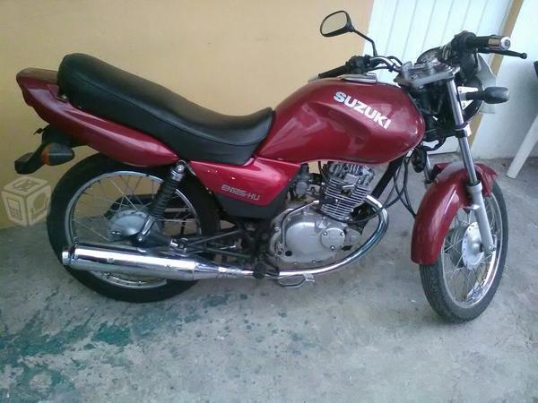 Suzuki gn125 -06