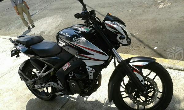 Pulsar 200NS -14