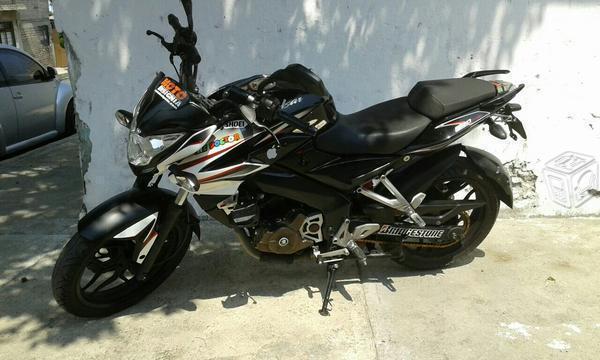 Pulsar 200NS -14