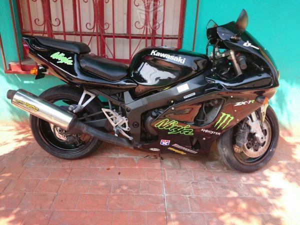 Se vende Kawasaki -02