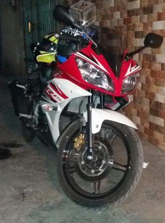 Moto r15 único dueño en buen estado -15