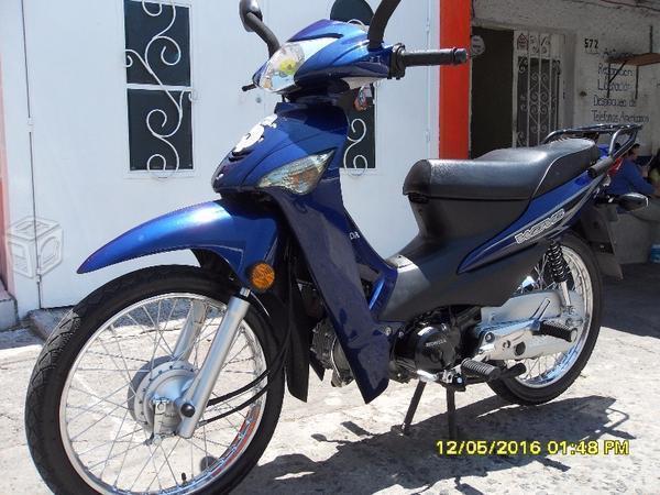 Honda wave con 5,500km placas factura original año -16