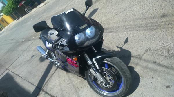 Suzuki gsx-r 750 cambio por auto o moto -92