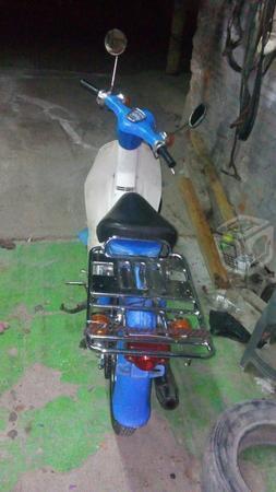 Honda.c.90.vendo o cambio x otra moto -96