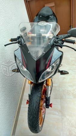 Motocicleta dinamo 250 -13