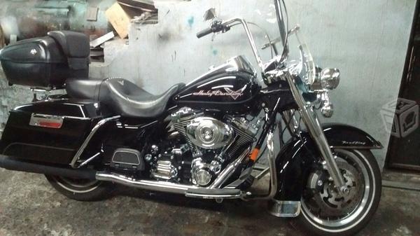 Harley davidson road king -08