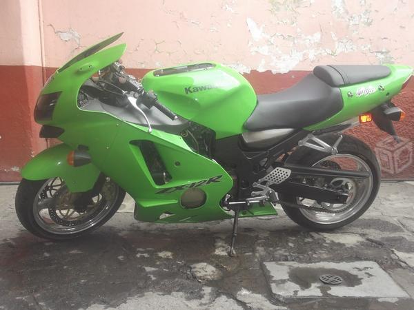 Kawasaki ninja zx12r -03