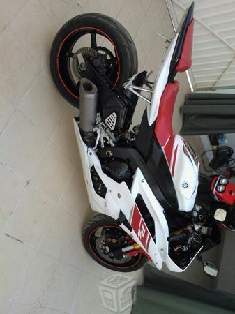 Moto Yamaha R6 -07