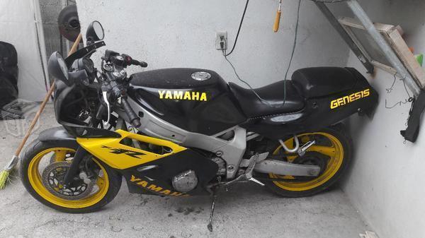 Yamaha genesis 600cc -95