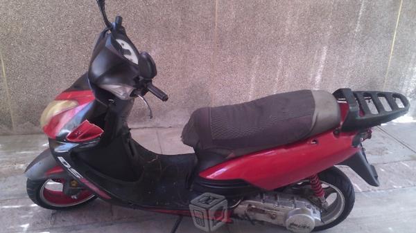 Motoneta italika 150cc,, funcionando bien -09