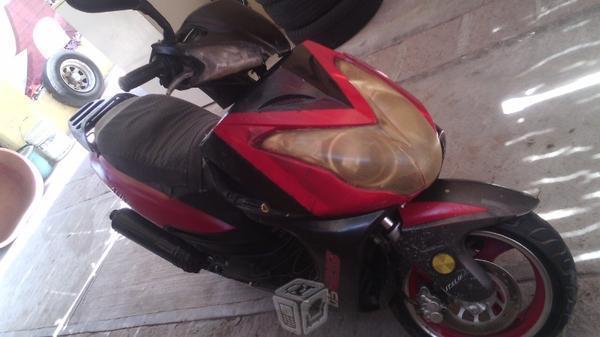 Motoneta italika 150cc,, funcionando bien -09