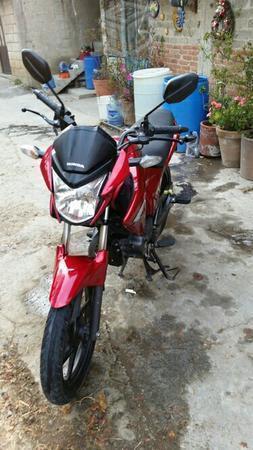 Motocicleta Honda Invicta 150cc -13