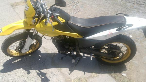 Motocicleta 150