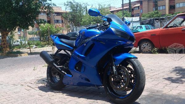 Excelente Yamaha R6 -02