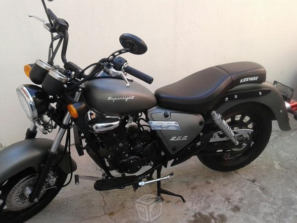 Keeway Superlight 200cc -14