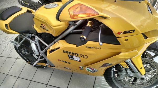Ducati 749 -05