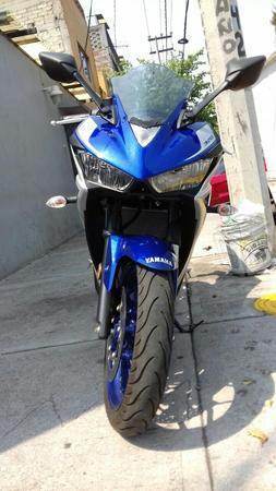 Yamaha r3 . -16