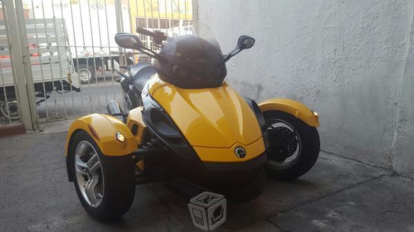 Can am spyder 1000cc como nueva a tratar -08