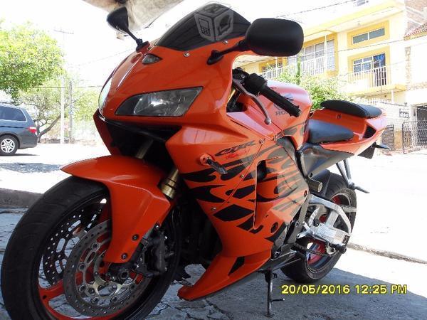 Honda cbr-600 hallowen en buenas condiciones -06