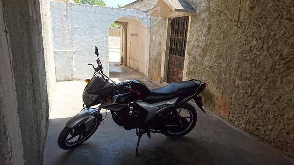 Moto yamaha sz