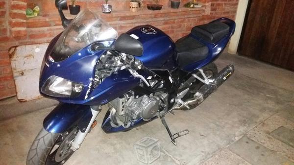 Se vende Suzuki -06