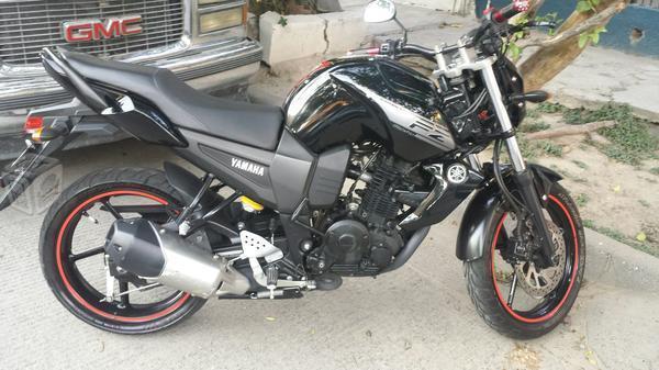 Hermoza yamaha fz -14