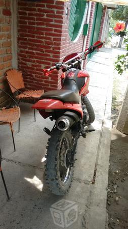 Exelente motocicleta -04