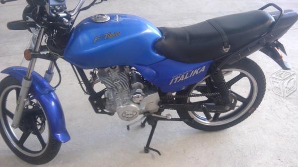 Vendo moto italica -08