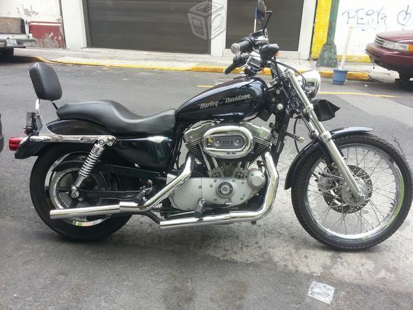 Harley sportster 883 -05