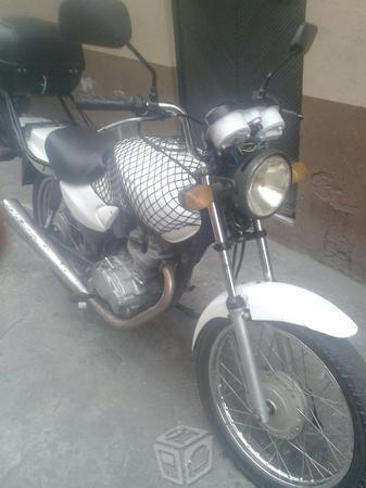 Moto de trabajo honda cargo 125  -05