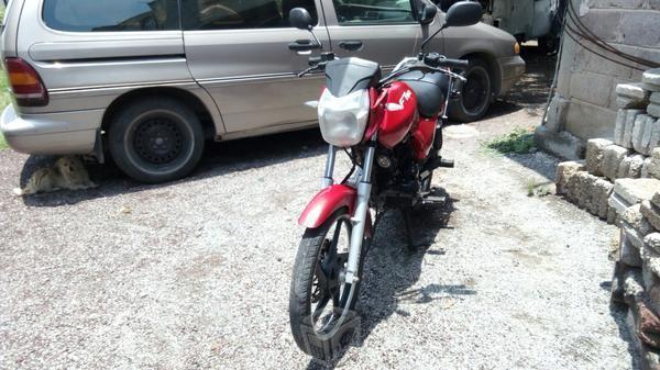 Vendo moto italika barata -08