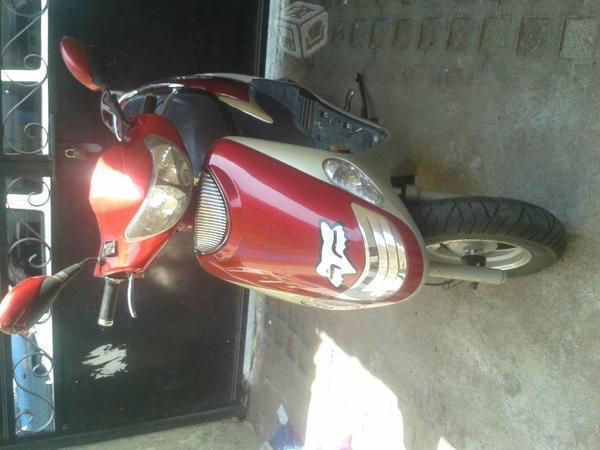 Motocicleta linfan roja -05